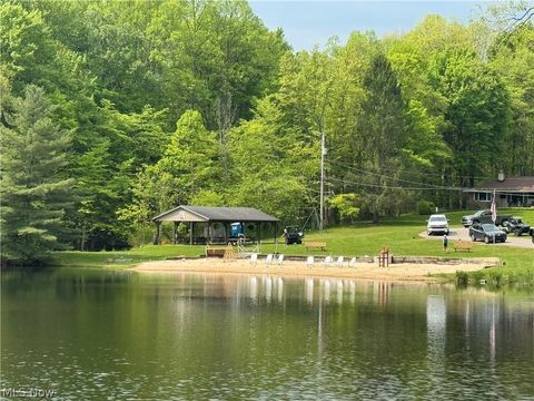 Tiny photo for 111 Leaview Lane, Chagrin Falls, OH 44022 (MLS # 5210421)