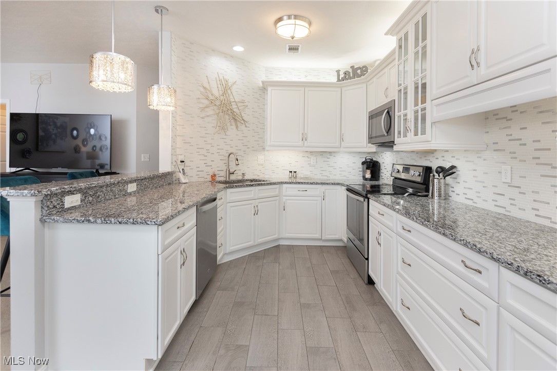 610 Aqua Marine Boulevard, Avon Lake, Ohio image 13