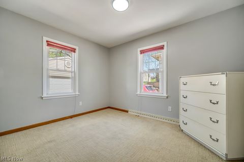 Tiny photo for 324 W State Street, Barberton, OH 44203 (MLS # 5202566)