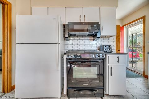 Tiny photo for 324 W State Street, Barberton, OH 44203 (MLS # 5202566)