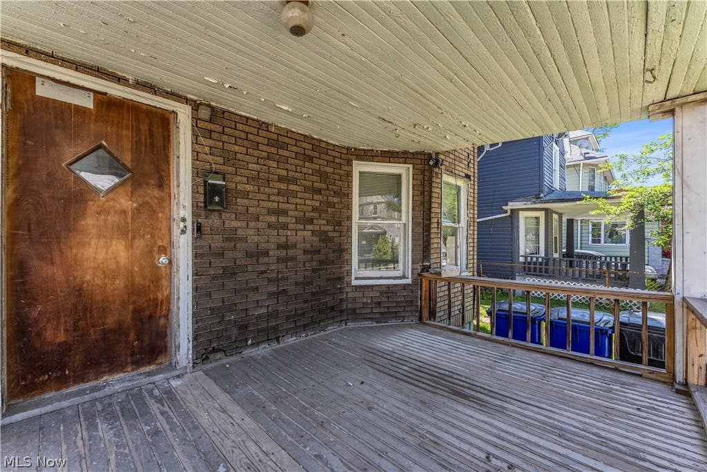 Photo of 1261 E 113th Street, Cleveland, OH 44108 (MLS # 5215582)