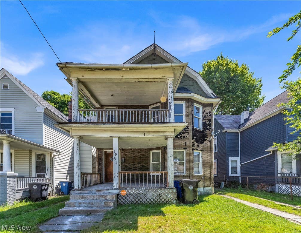 Photo of 1261 E 113th Street, Cleveland, OH 44108 (MLS # 5215582)