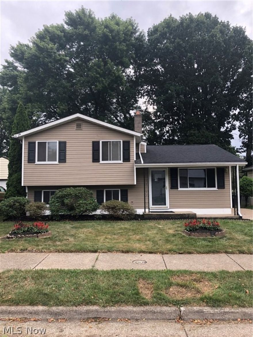 Welcome home to 934 Jean Ave! Conveniently Nestled in the Chapel Hill Akron Neighborhood! This updated Split level home features three generous size bedrooms, one full and one half bathroom. Additional features include a rear deck, huge fully fenced backyard, and storage shed. This home is also filled with updates such as brand new interior paint throughout, brand new flooring in bathrooms, living spaces, and bedrooms, new light fixtures and hardware throughout, as well as brand new stainless refrigerator and oven! Eat in kitchen features tile floors! close proximity to Chapel hill shopping and dinning! Home warranty included!