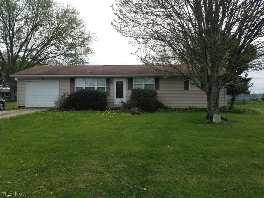 Tri Valley Schools. Ranch home close to north end shopping and conveniences. Great starter home featuring an above ground pool. Washer, Dryer, Range, fridge and microwave stay.