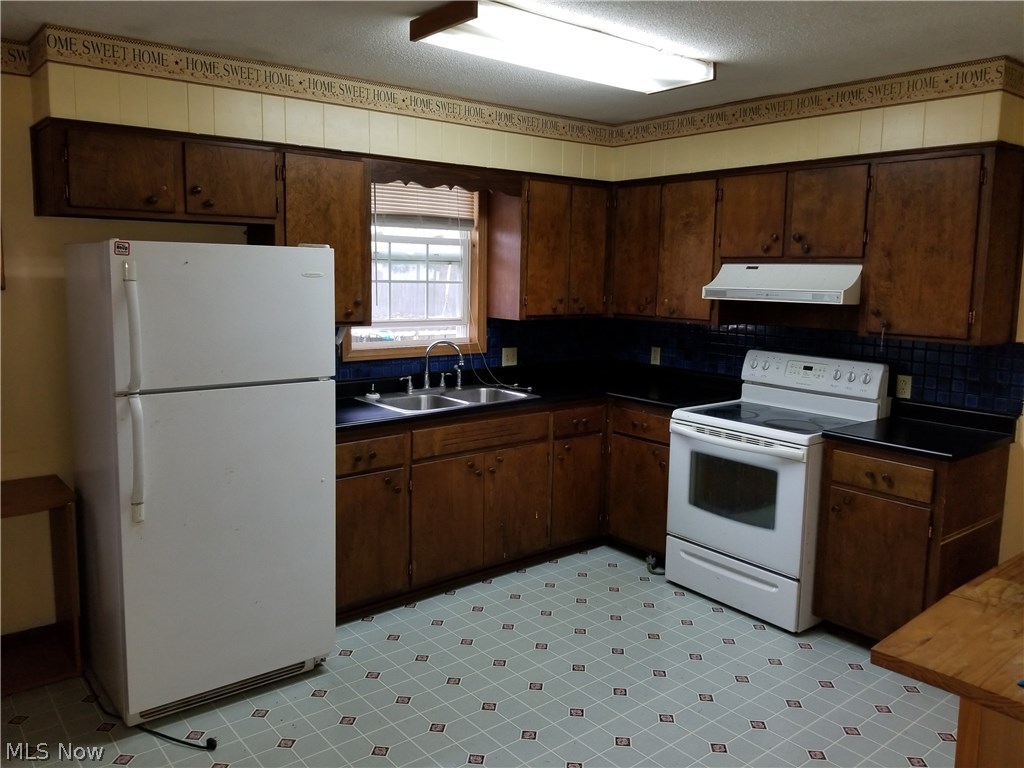 Crestmont Estate - Residential