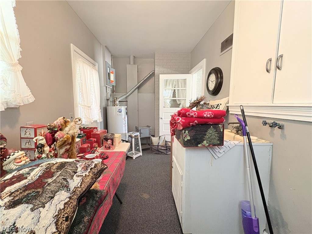 Holmes Tr - Residential