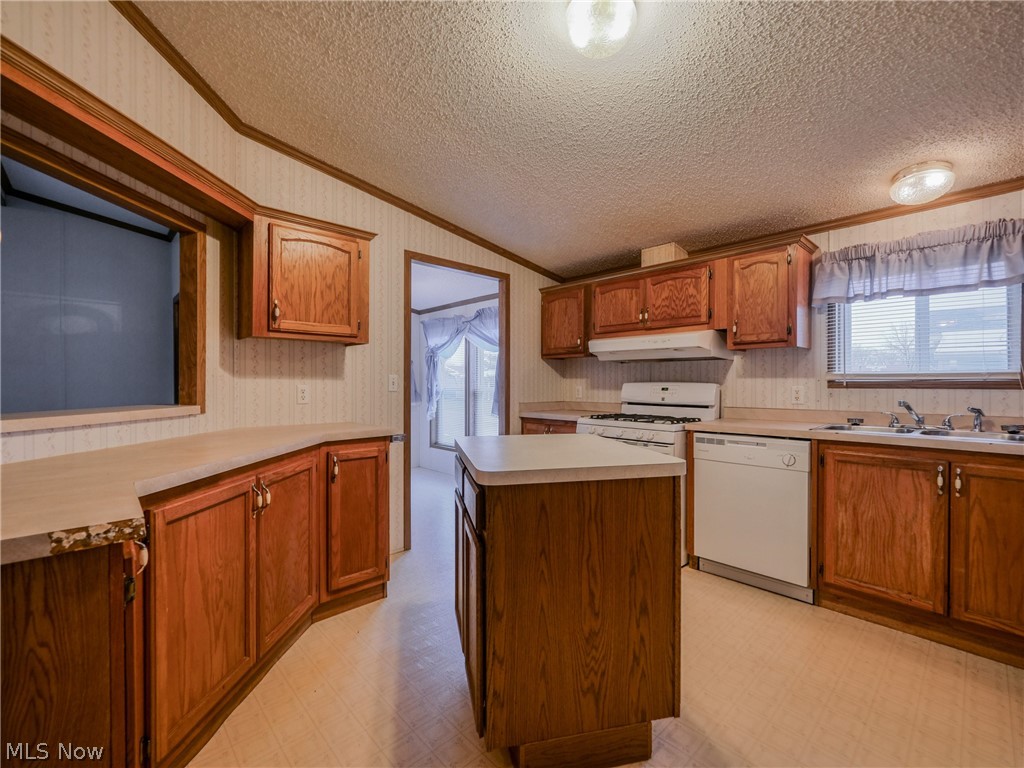 Twin Lakes Mobile Home Park - Residential