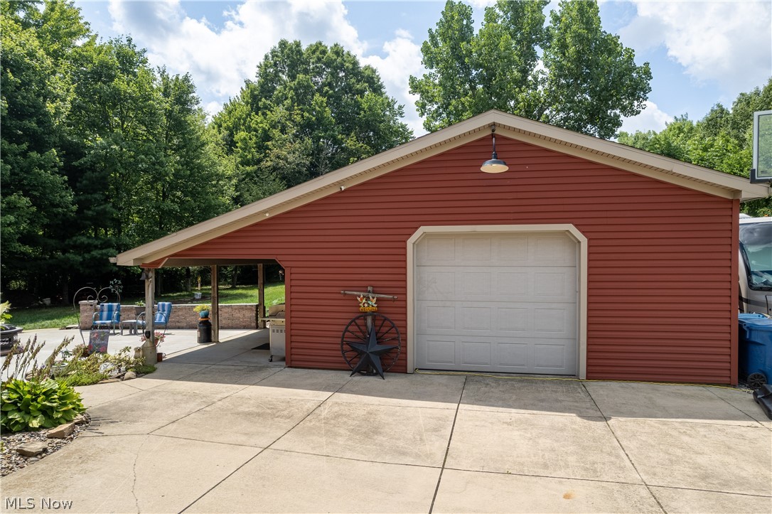 1404 Lockwood Road, Barberton, Ohio image 4