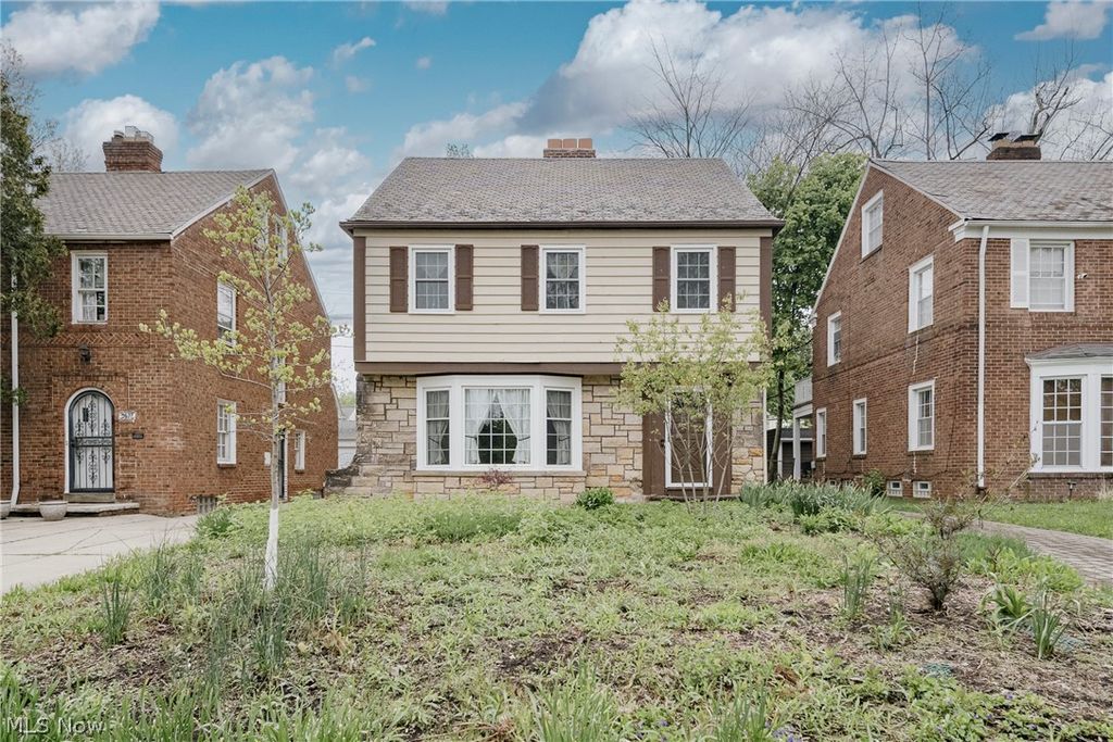 Photo of 3675 Avalon Road, Shaker Heights, OH 44120 (MLS # 5205956)