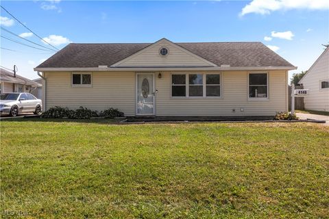 4146 Belle Avenue Sheffield Lake OH 44054
