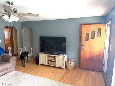 Tiny photo for 12 Cross Street, Bridgeport, OH 43912 (MLS # 5210269)