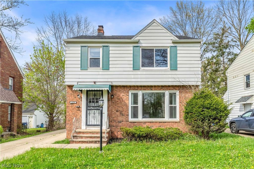 Photo of 16705 Glendale Avenue, Cleveland, OH 44128 (MLS # 5204024)