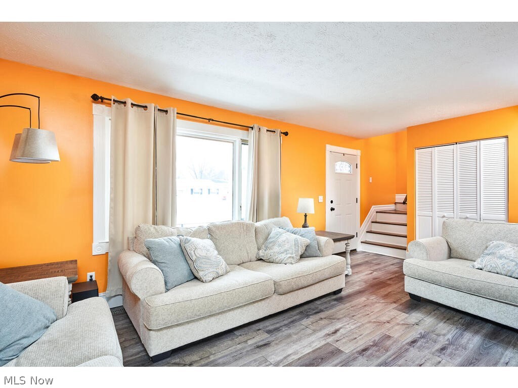 Stevens Blvd Estates Card - Residential
