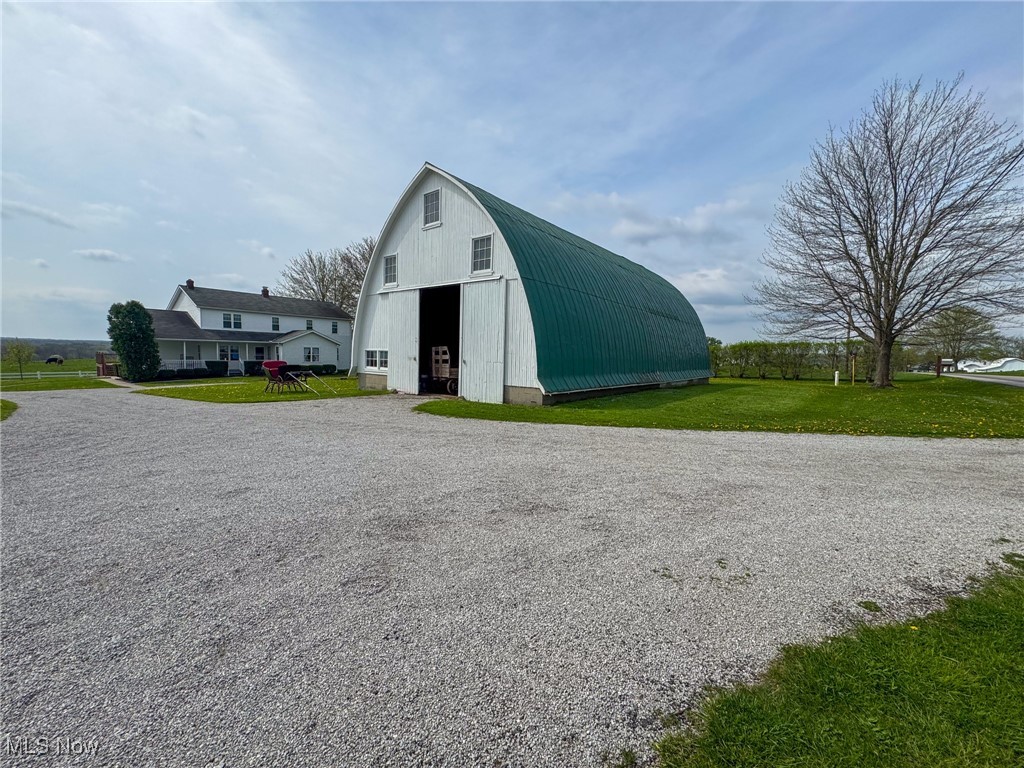 16321 Burton Windsor Road, Middlefield, Ohio image 4
