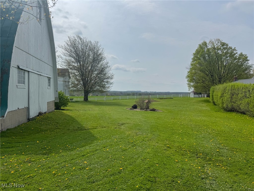 16321 Burton Windsor Road, Middlefield, Ohio image 7