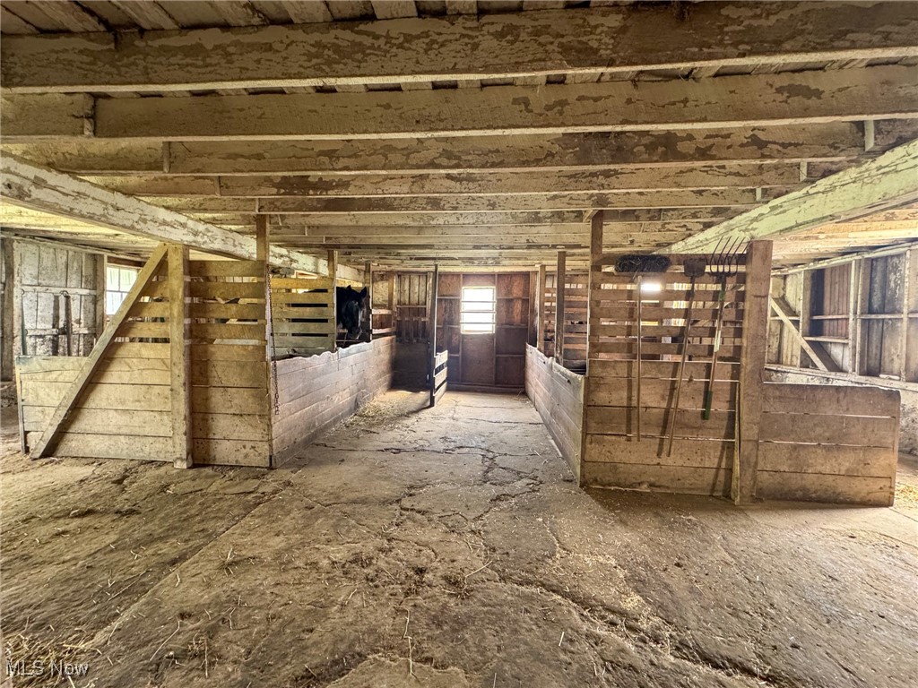 16321 Burton Windsor Road, Middlefield, Ohio image 16