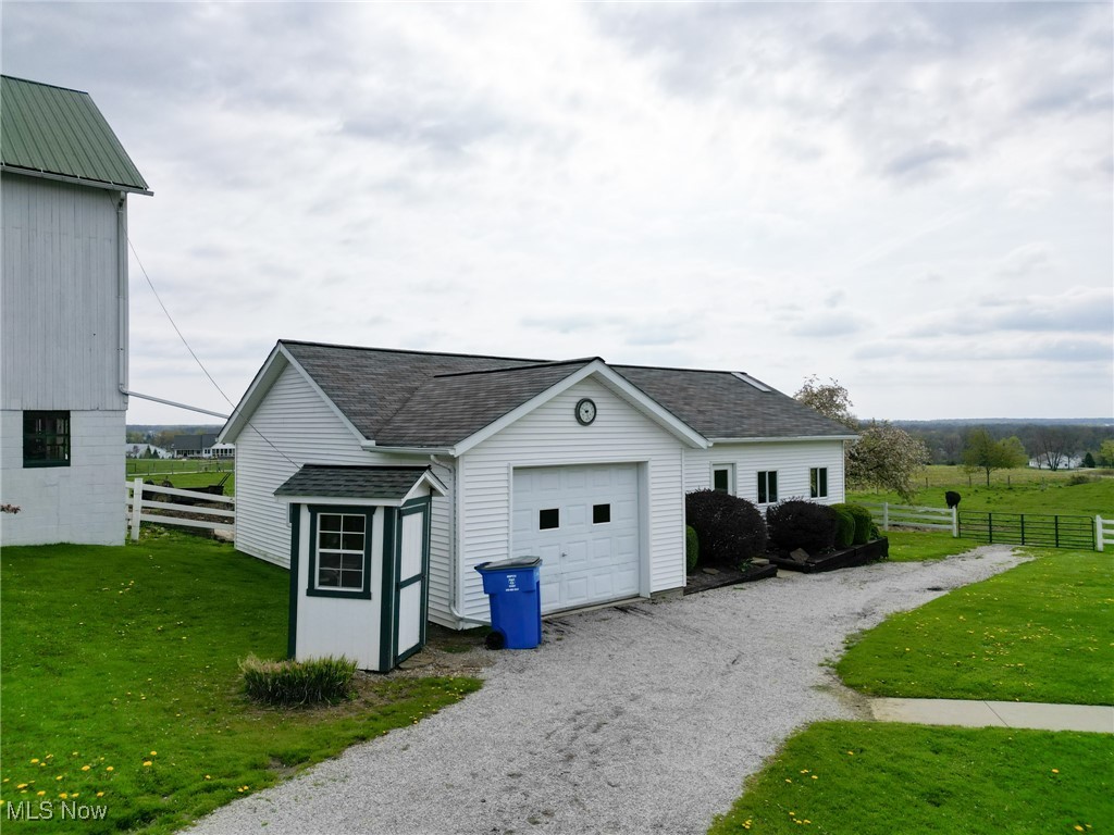 16321 Burton Windsor Road, Middlefield, Ohio image 26