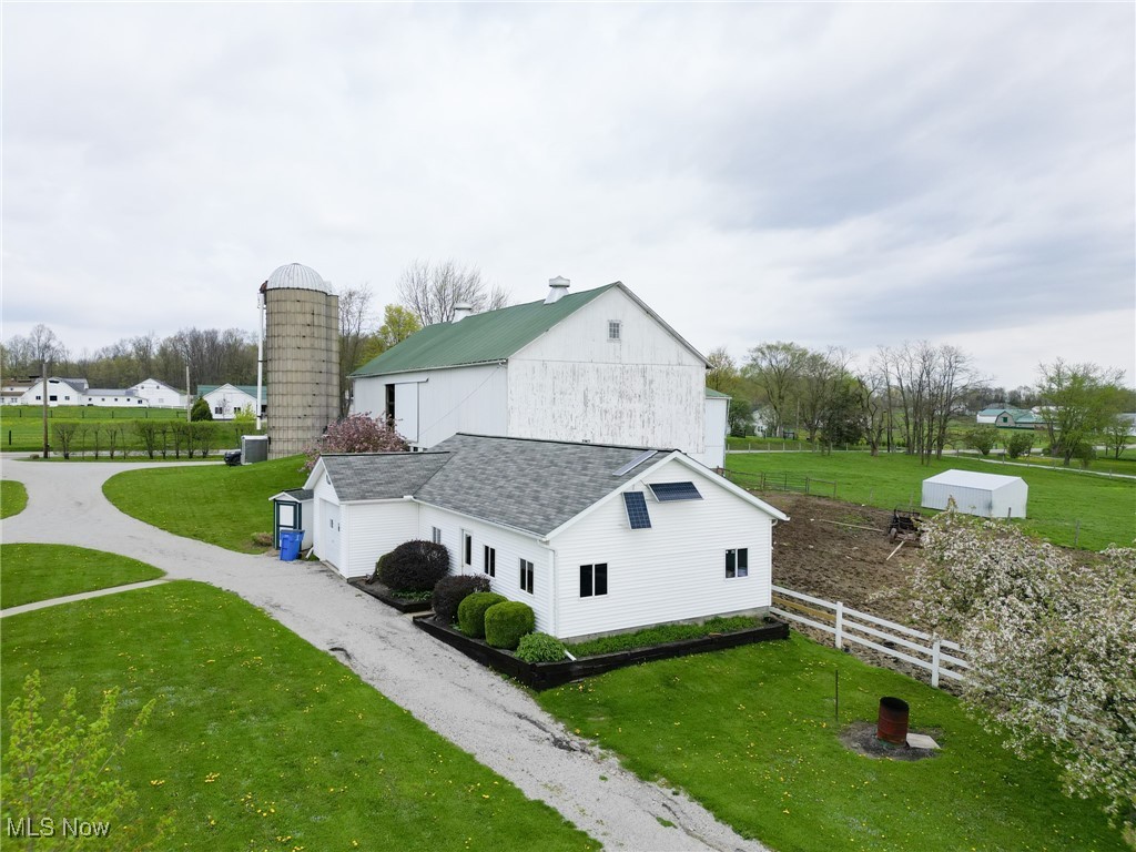 16321 Burton Windsor Road, Middlefield, Ohio image 33