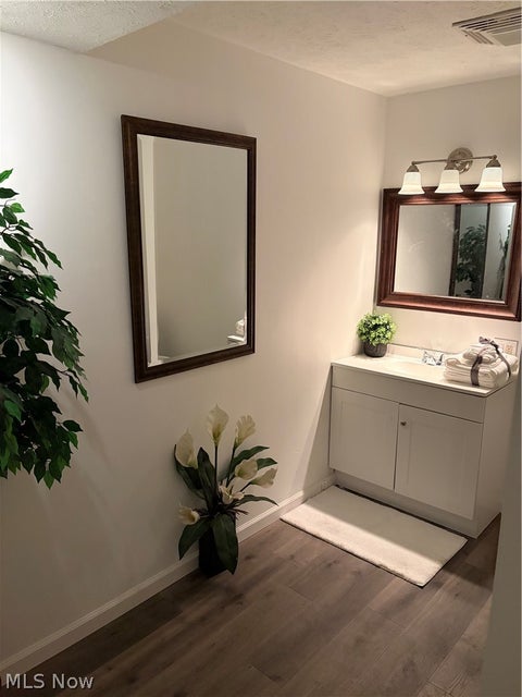 Tiny photo for 10 E Wellock Drive, Akron, OH 44319 (MLS # 5255676)