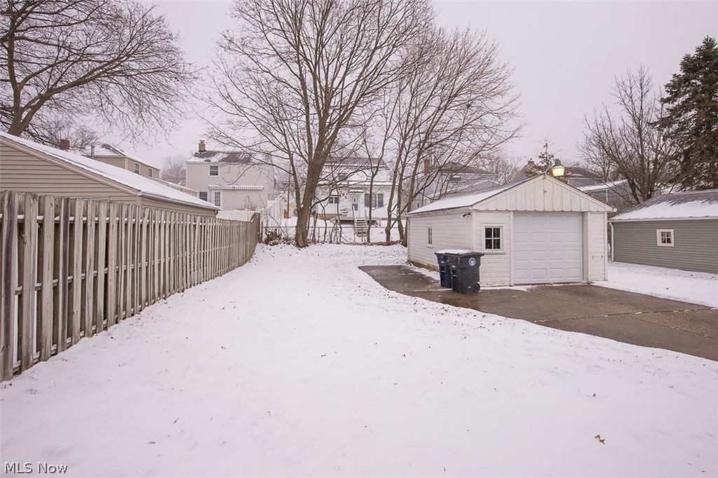 Photo of 1595 Redwood Avenue, Akron, OH 44301 (MLS # 5188965)