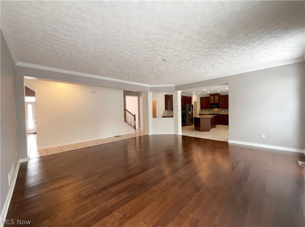 Photo of 5198 Fairington Avenue, Copley, OH 44321 (MLS # 5189224)