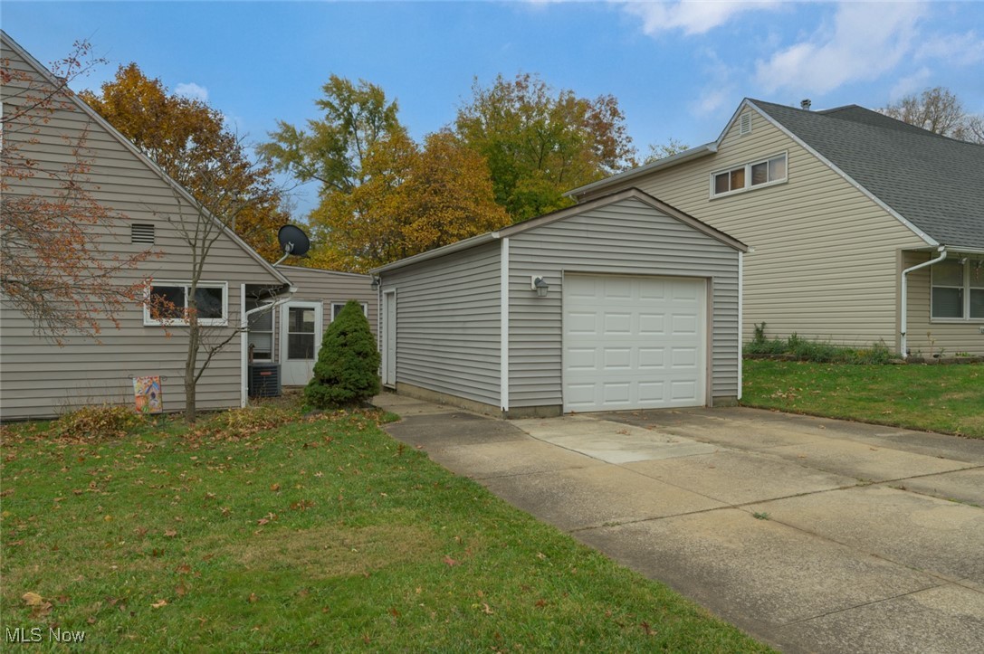 2340 Larchdale Drive, Cuyahoga Falls, Ohio image 24