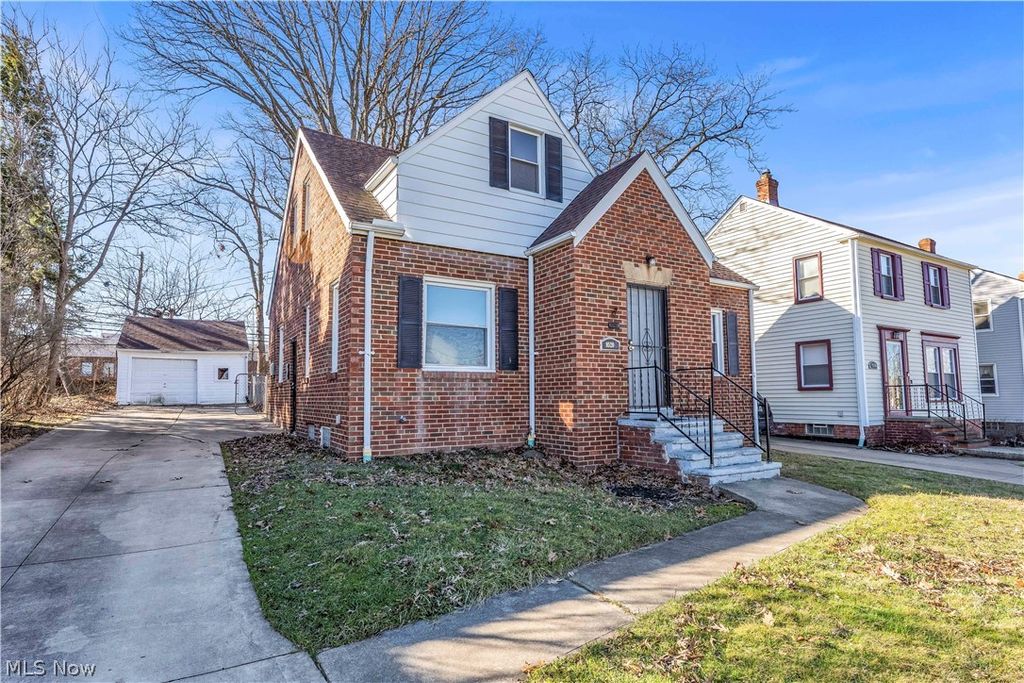 Photo of 9520 S Highland Avenue, Garfield Heights, OH 44125 (MLS # 5193795)