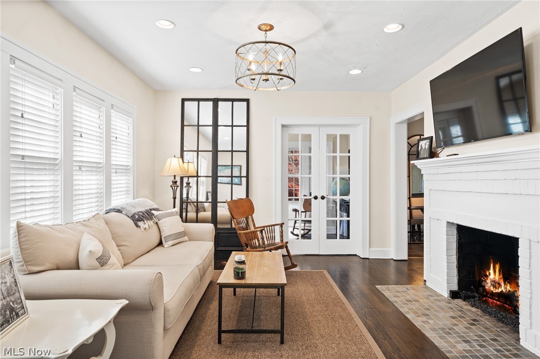 Orange 03 - Residential