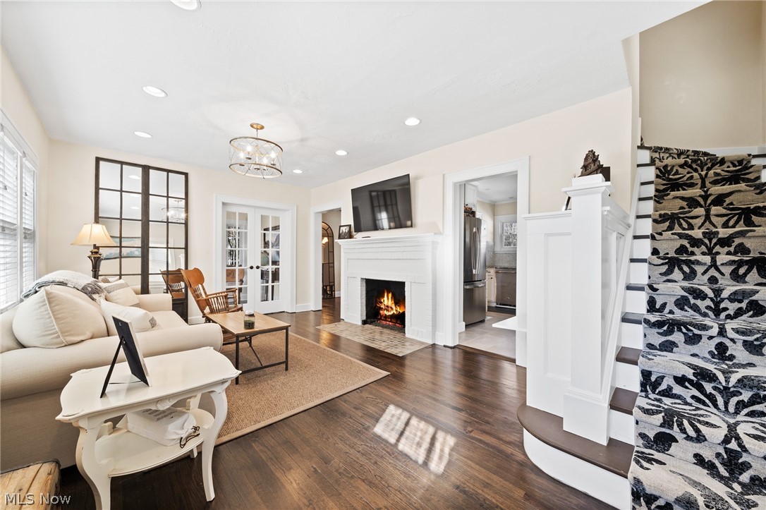 Orange 03 - Residential