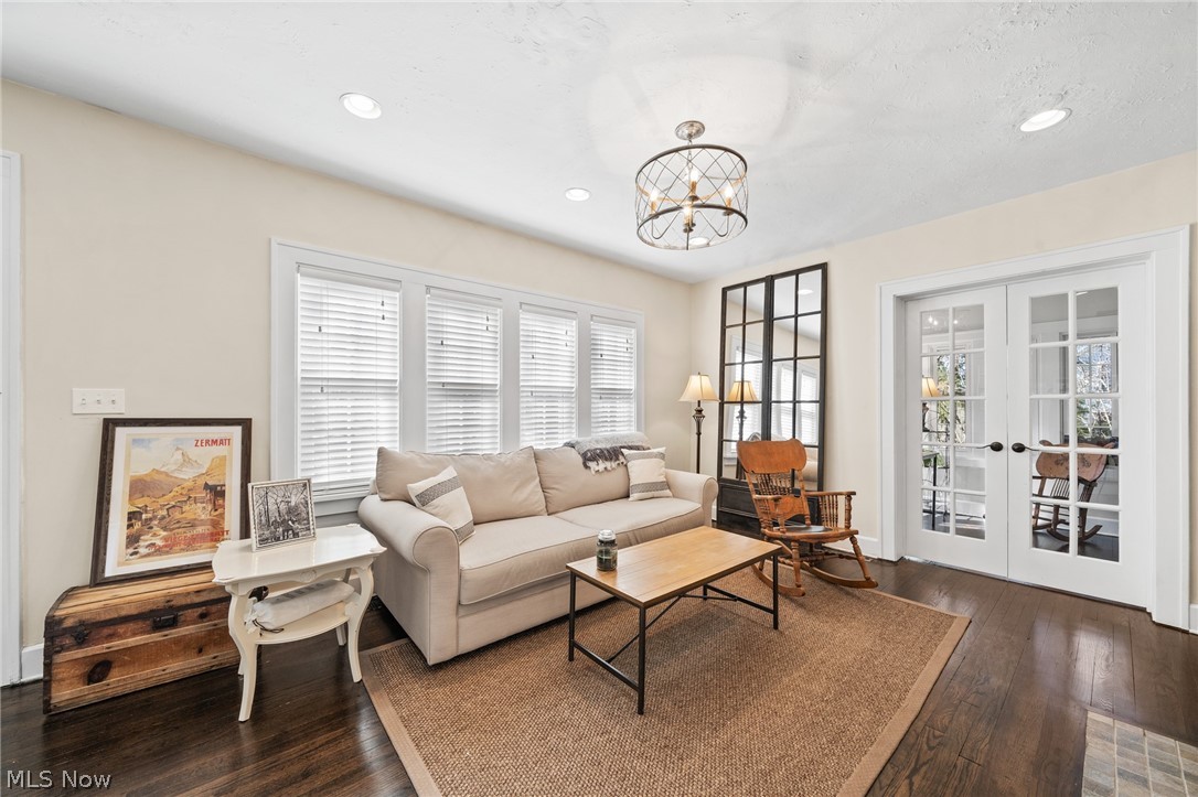 Orange 03 - Residential