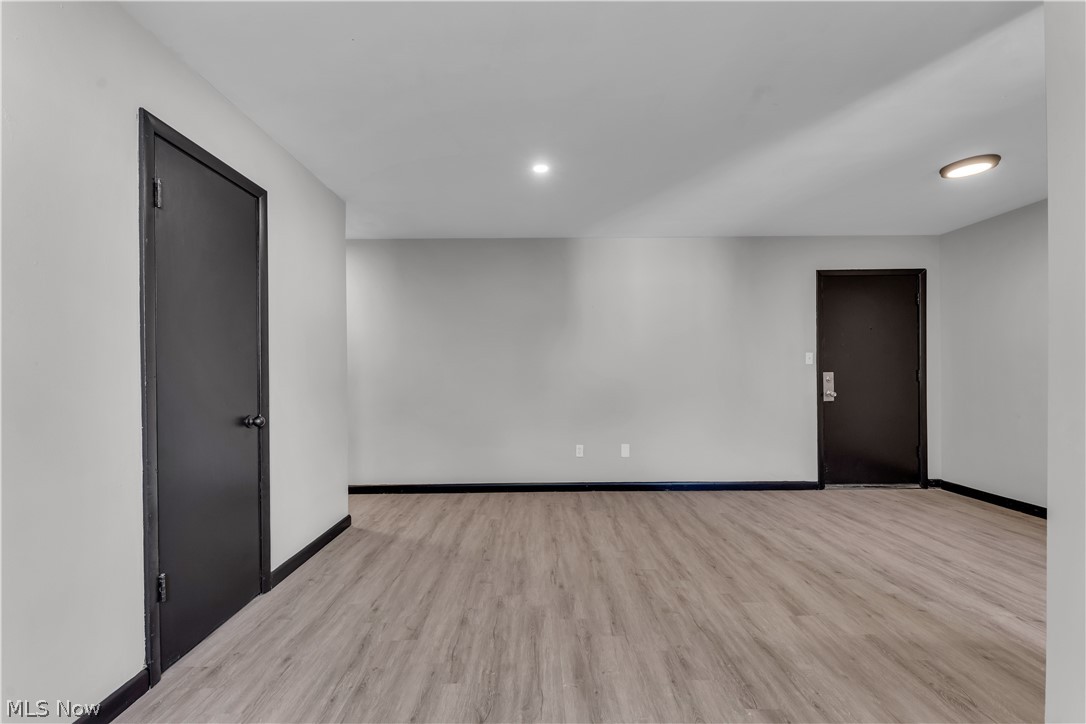 City/Lakewood - Commercial Sale