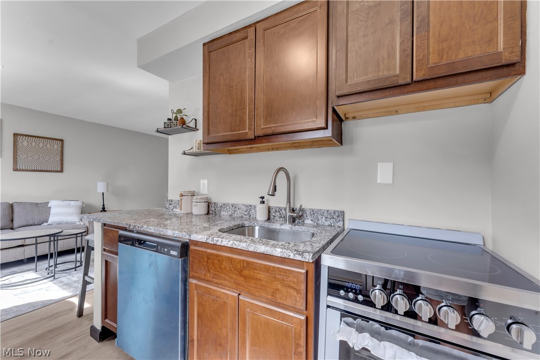 City/Lakewood - Commercial Sale