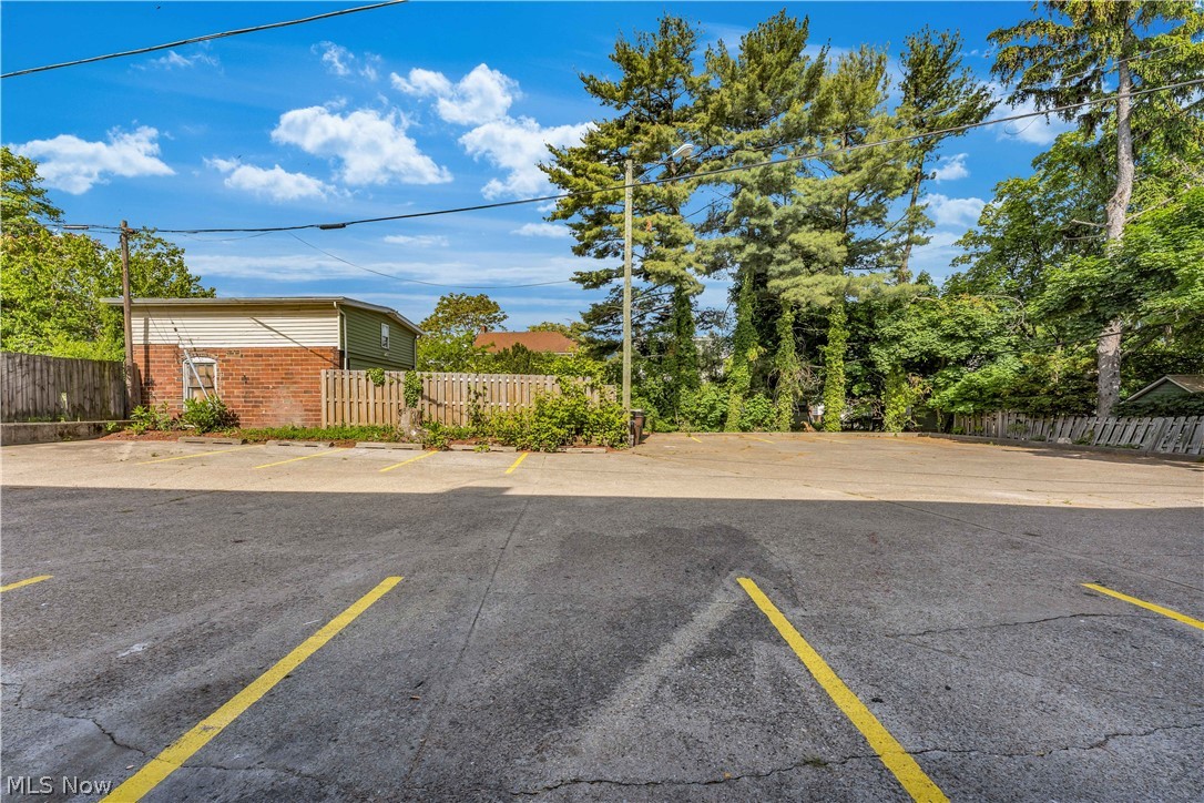 City/Lakewood - Commercial Sale