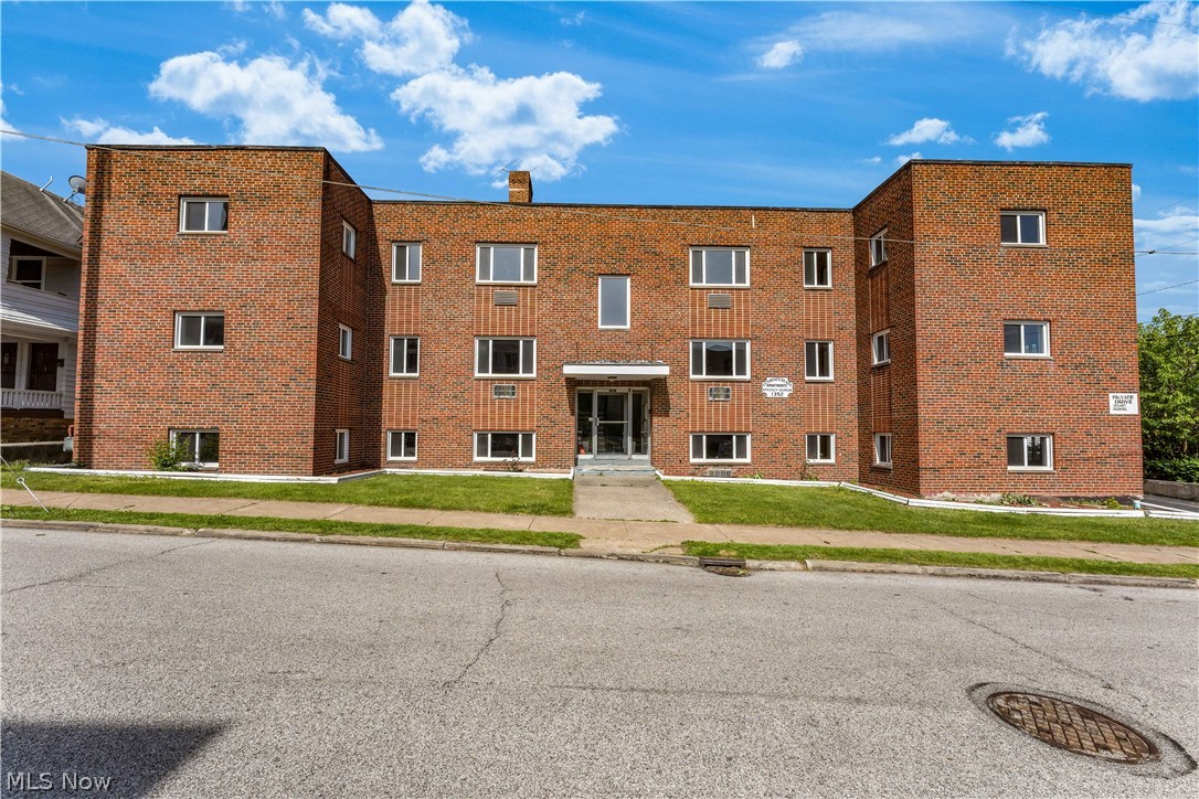 Fully renovated, 20-unit apartment building in Lakewood! Completely updated top to bottom, including brand new flat roof, all new mechanicals (HVAC, boiler, hot water tanks, A/C units), restored parking lot w/ new lines, professional landscaping, new vinyl windows, new commercial doors, new common area furniture, new LVP throughout, fresh paint, new fixtures, full electrical upgrade and all units fully updated as well! 19 units occupied, 1 vacant unit. Professional property management in place and willing to stay on! Incredible investment opportunity!