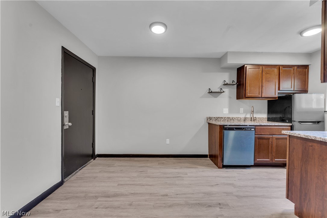 City/Lakewood - Commercial Sale