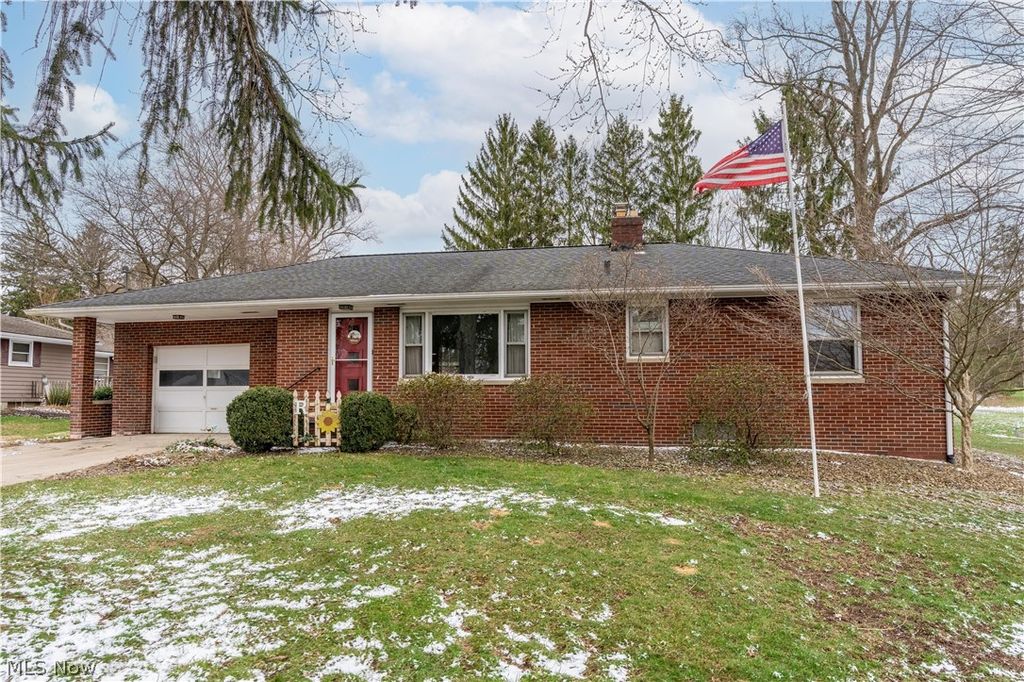 Photo of 6775 Grove Road, New Franklin, OH 44216 (MLS # 5194493)