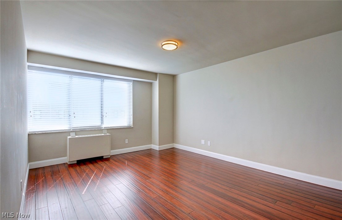 Marine Towers East - Residential