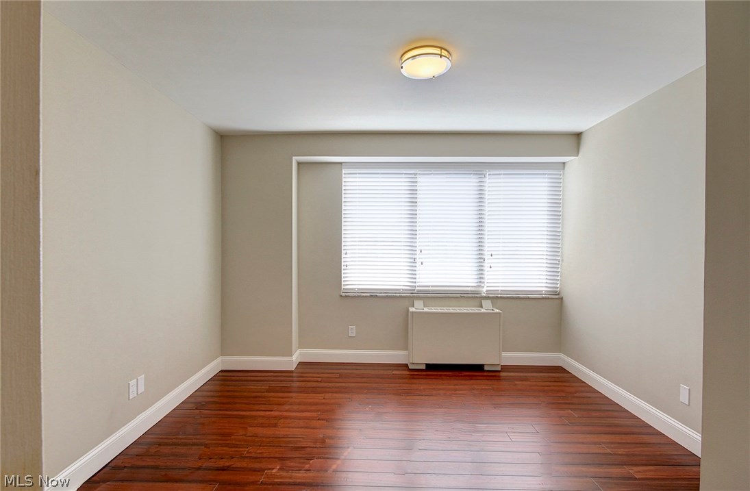 Marine Towers East - Residential