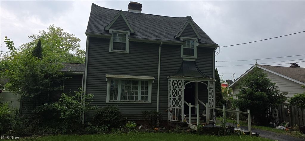Photo of 41 Crestline Place, Boardman, OH 44512 (MLS # 5214510)