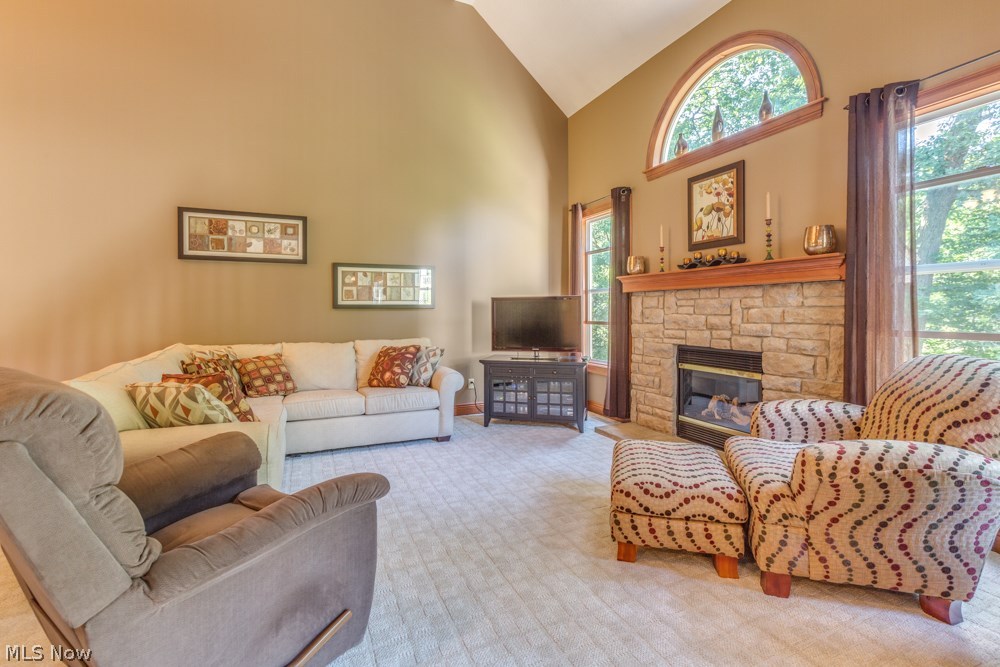 Cali Woods 02 01 - Residential Lease