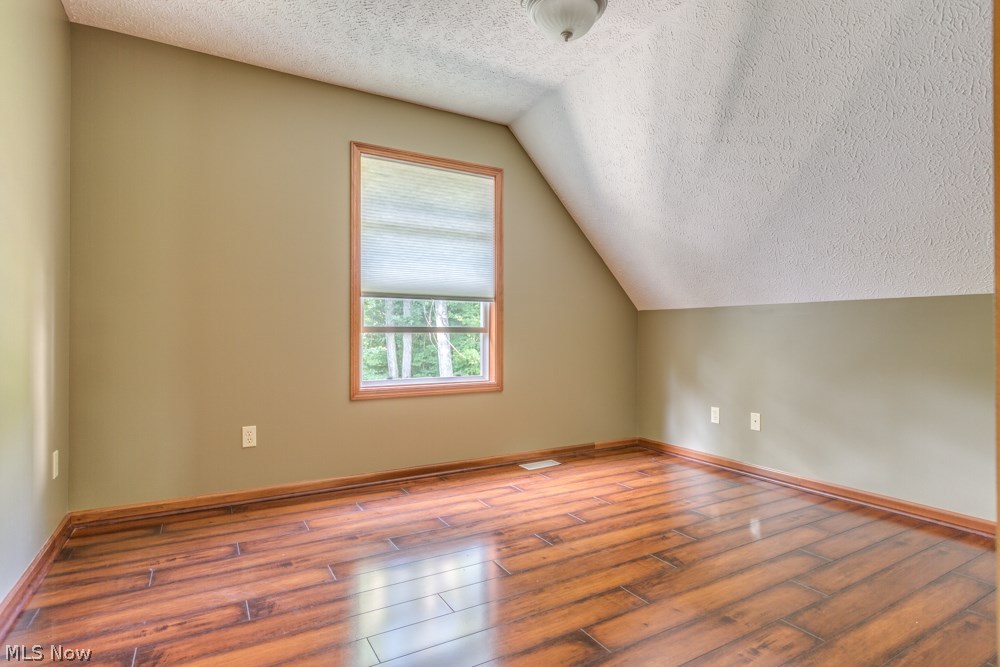 Cali Woods 02 01 - Residential Lease