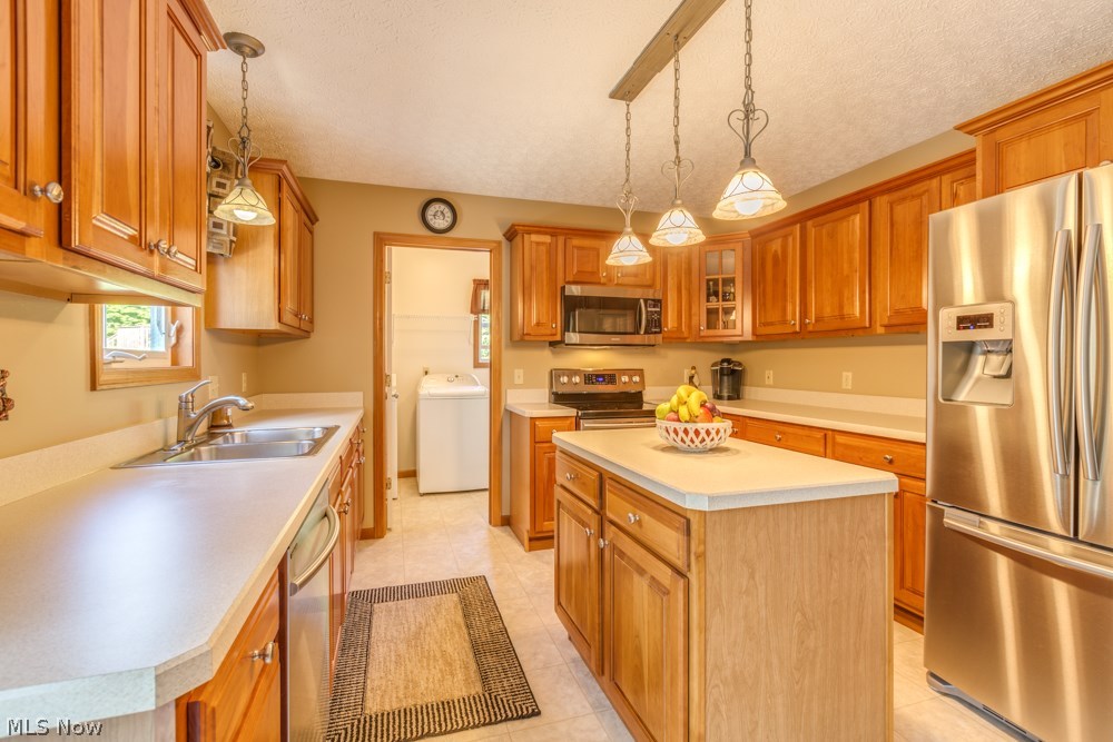 Cali Woods 02 01 - Residential Lease