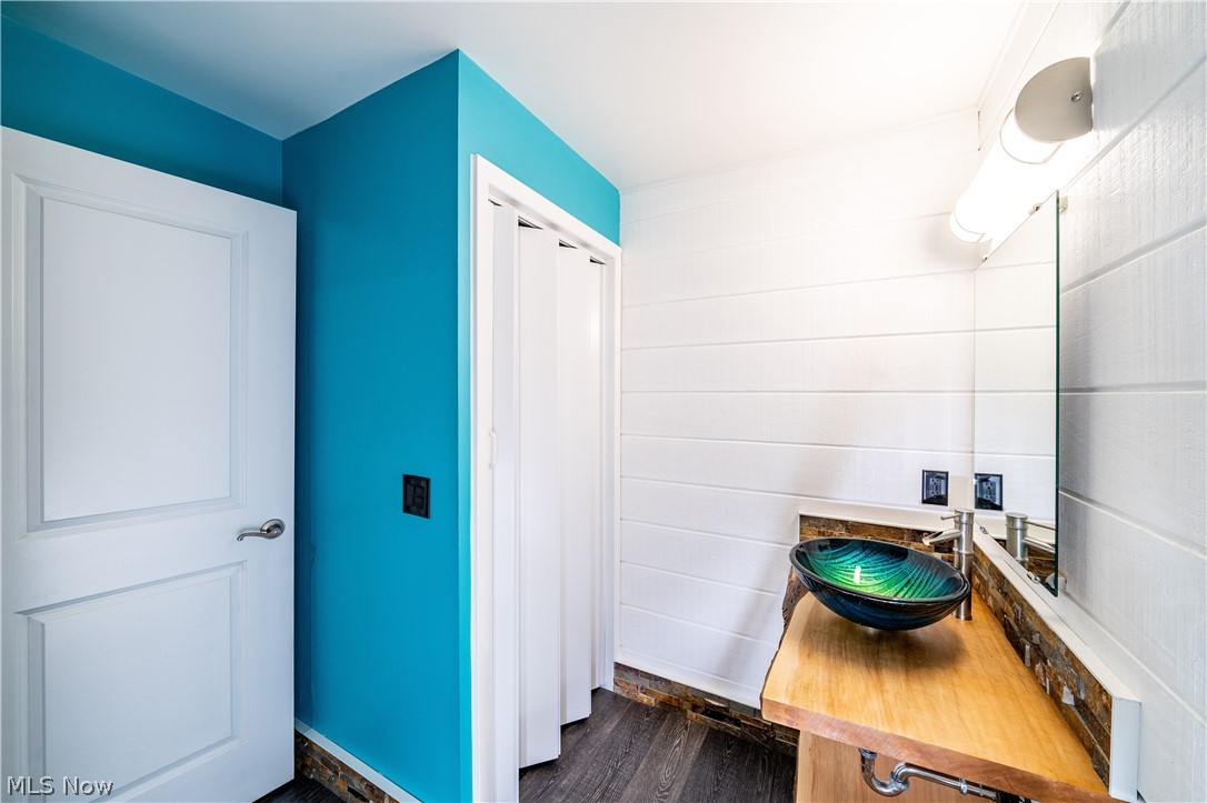 King James South Condo B - Residential