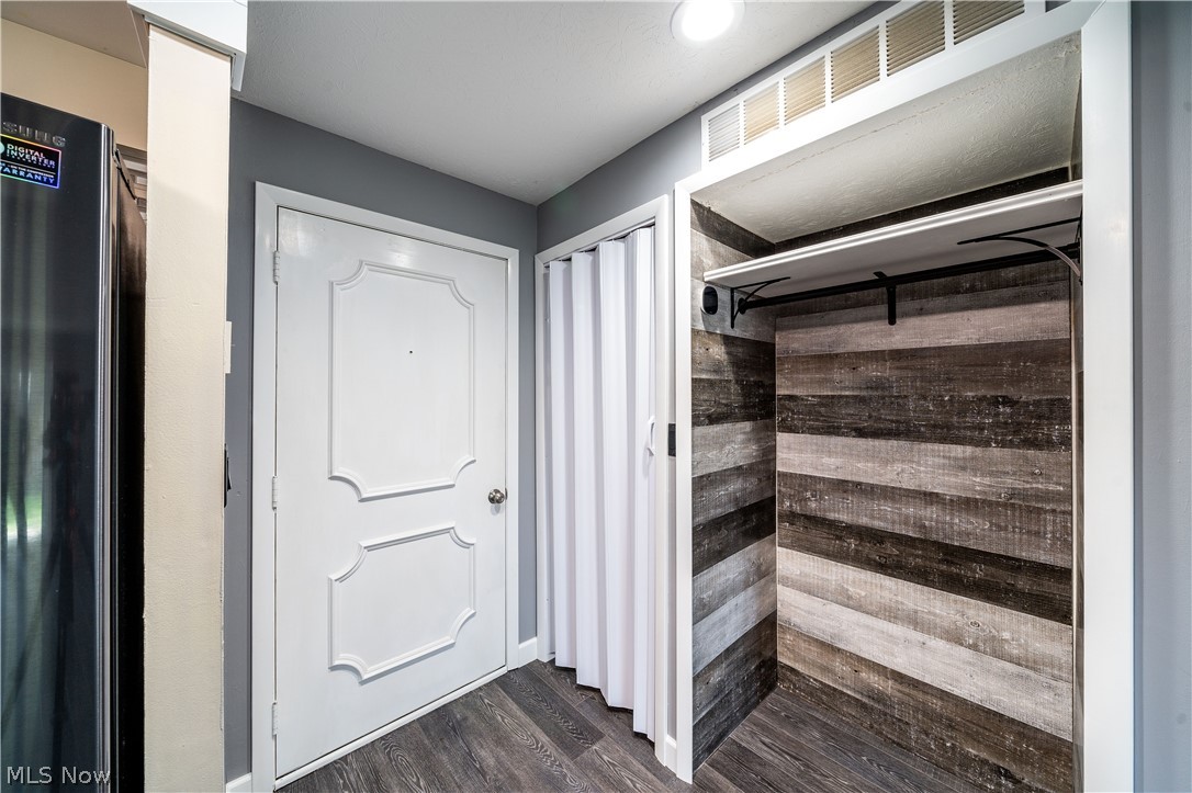 King James South Condo B - Residential