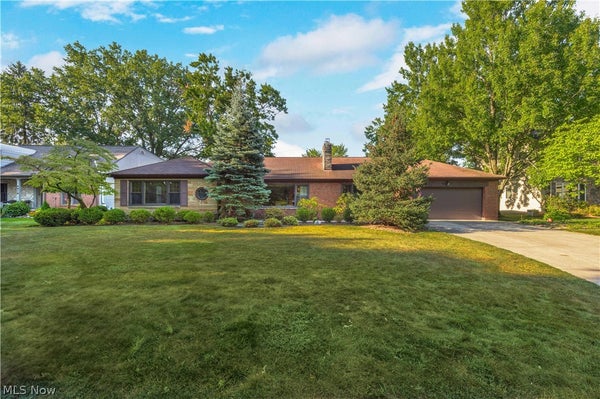 4820 W 211TH ST, CLEVELAND, OH 44126 - Image 7a9065b6ca9a6db49a7f0ece6e67fecf/2970006071