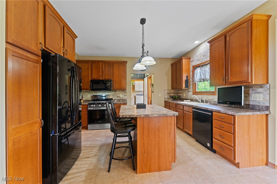 73 Lake Wobegon Drive, Canfield, Ohio image 2
