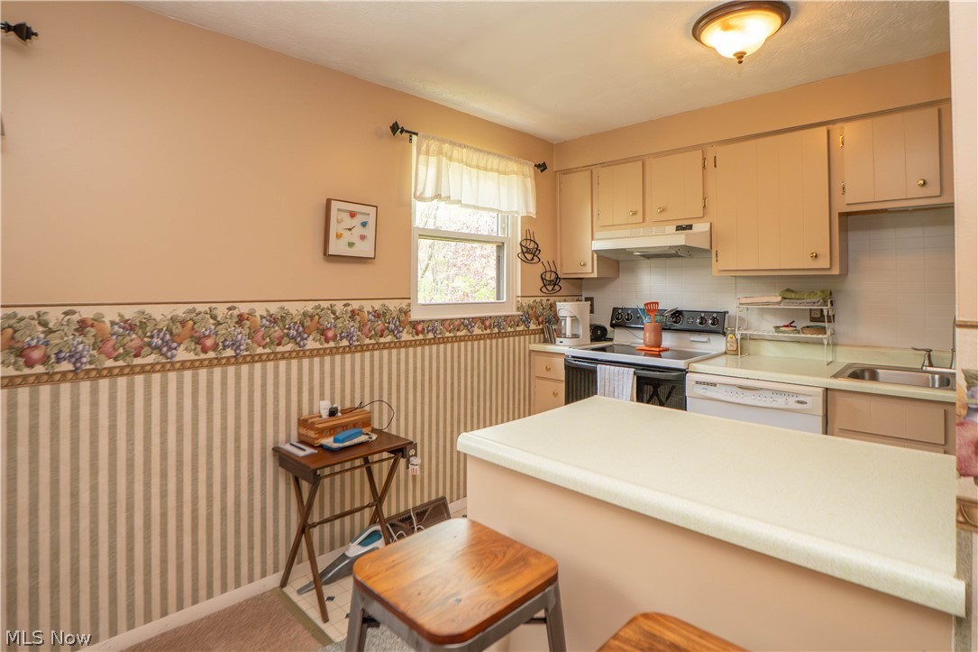 Ledgewood Condo - Residential