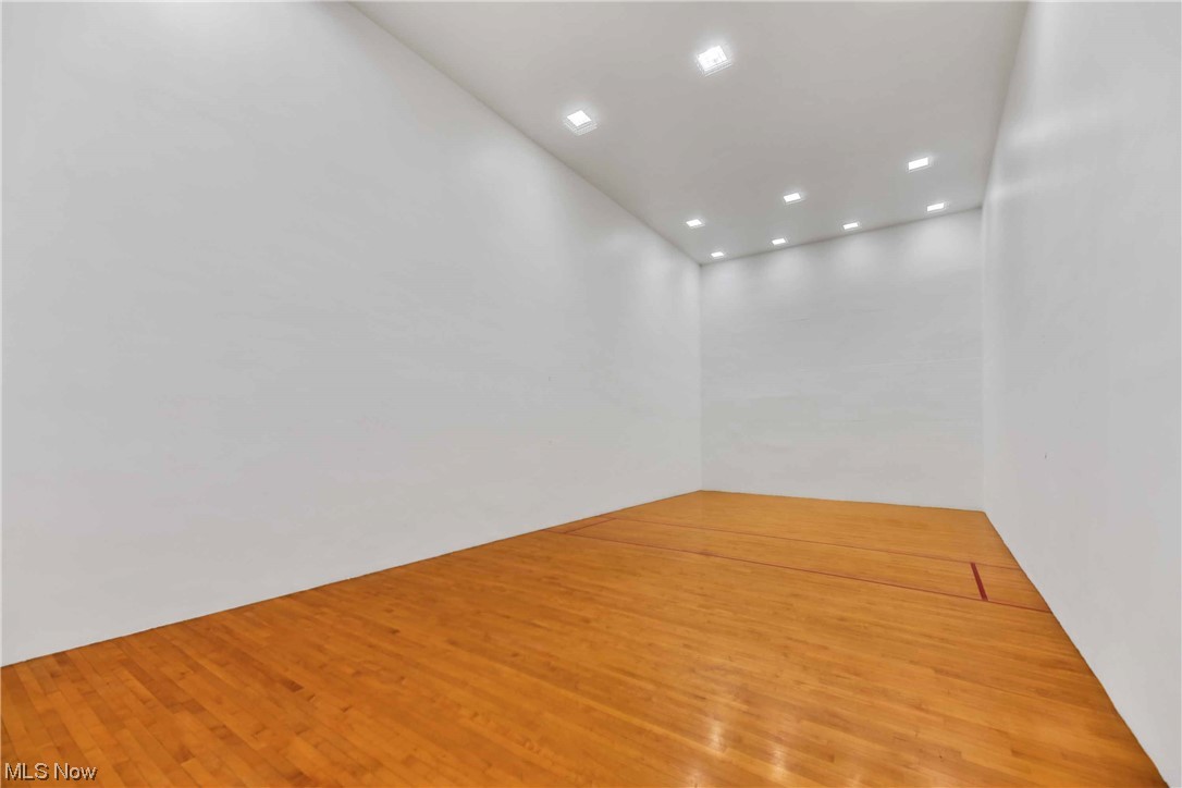 Carlyle Condo - Residential Lease