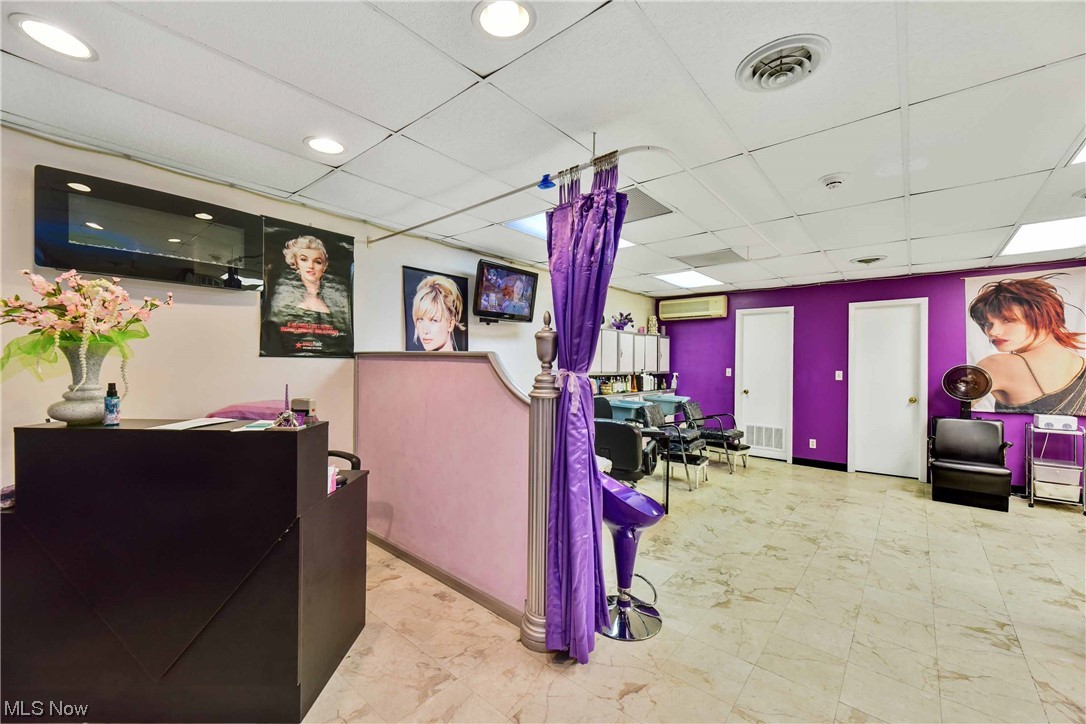 Carlyle Condo - Residential Lease