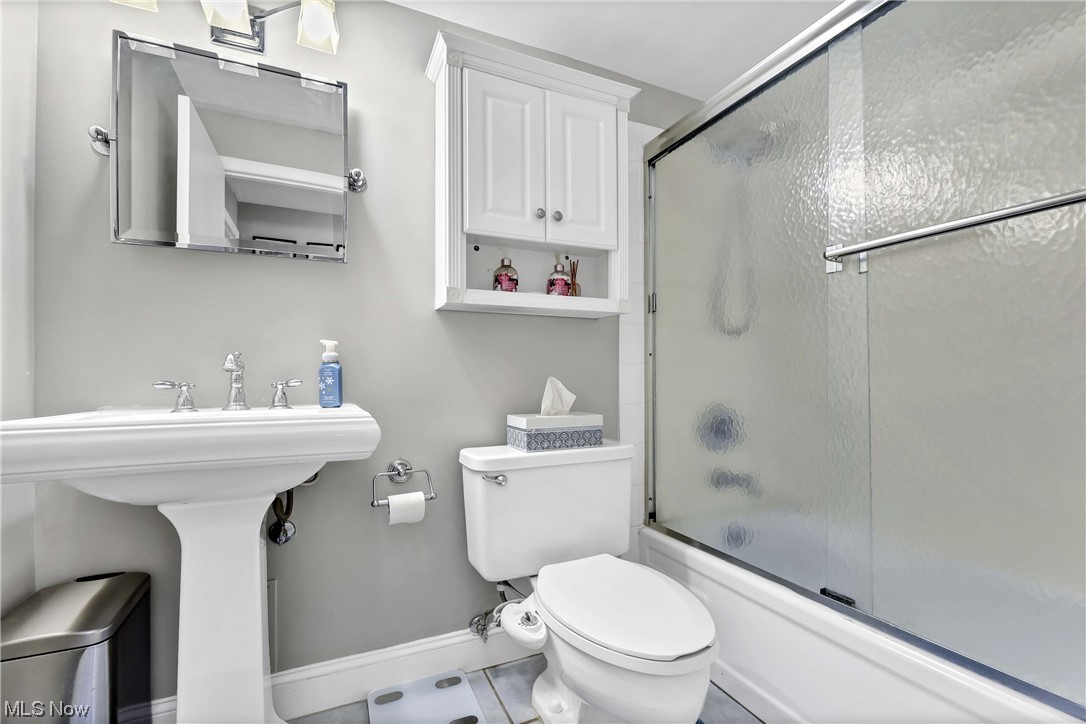 Carlyle Condo - Residential Lease